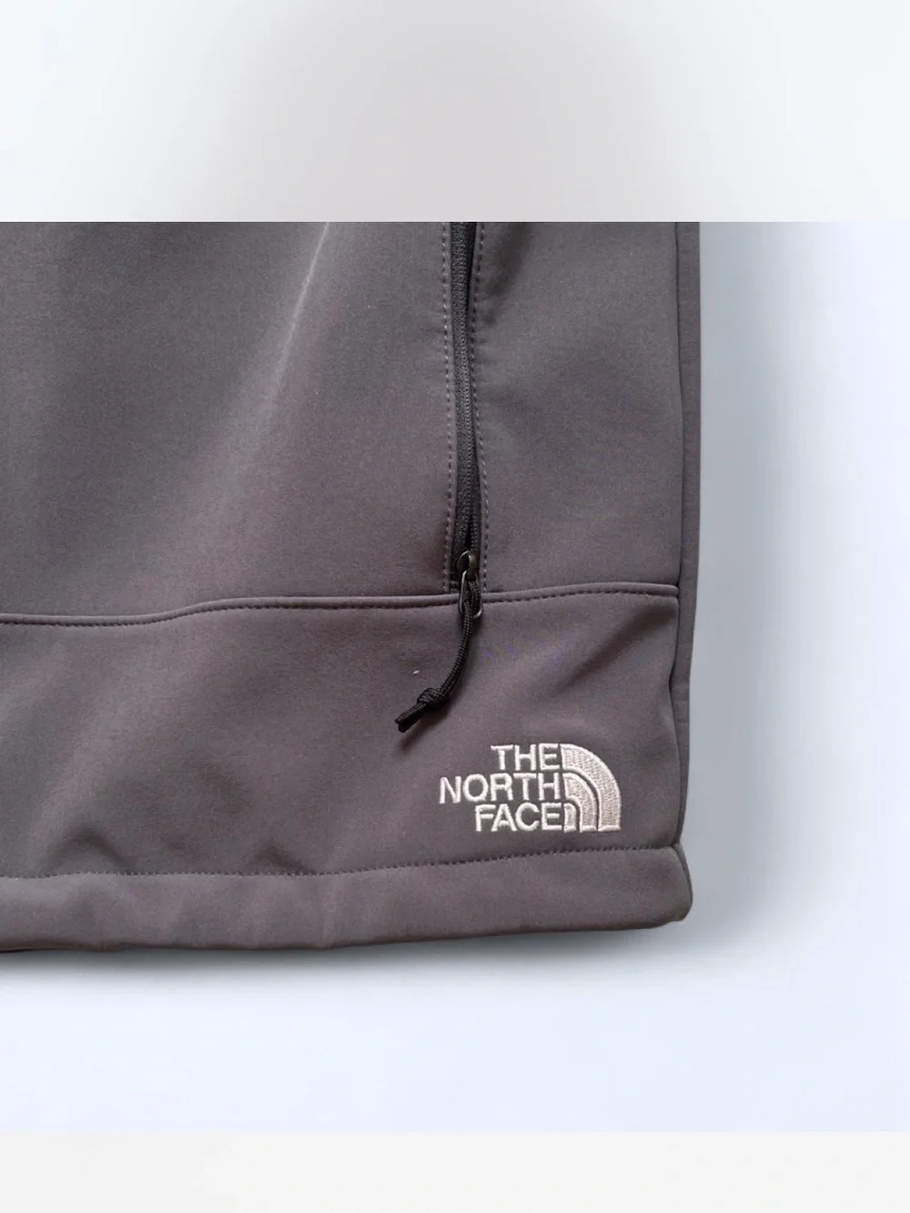 The North Face Men's Charcoal Gray Softshell Vest